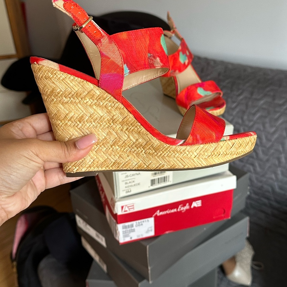 Jessica Simpson Vibrant Red Floral Wedges - image 3